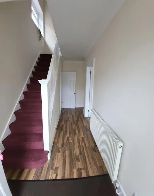 Quiet And Specious 3 Bed House Villa Southampton